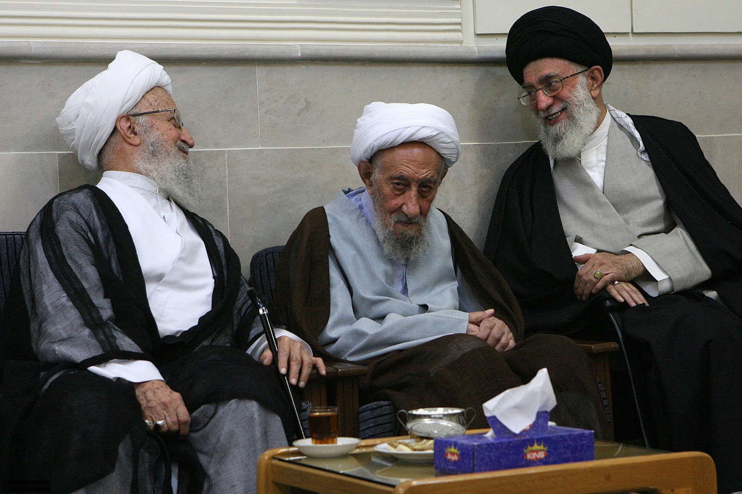 http://farsi.khamenei.ir/ndata/news/10326/B/13890728_1310326.jpg