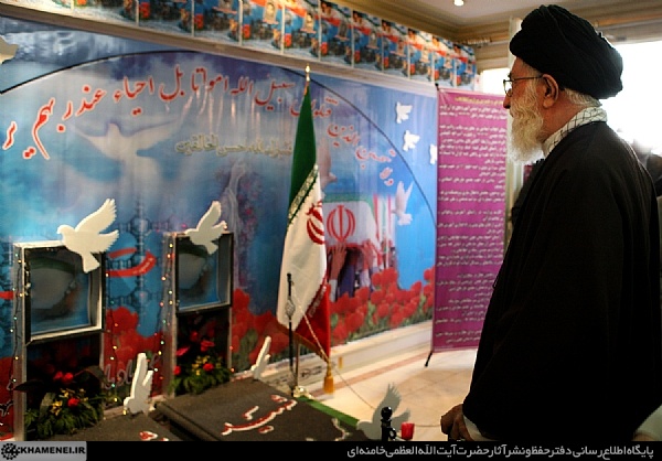 http://farsi.khamenei.ir/ndata/news/11584/C/13891212_0911584.jpg