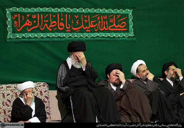 http://farsi.khamenei.ir/ndata/news/12406/C/13900215_2012406.jpg