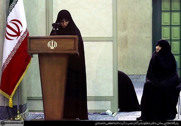 پيام مادر چهار شهيد به زنان مسلمان بحرين در محضر رهبر انقلاب