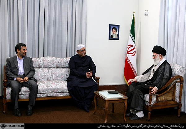 http://farsi.khamenei.ir/ndata/news/12787/C/13900404_0212787.jpg