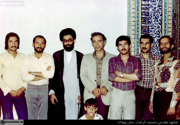 http://farsi.khamenei.ir/ndata/news/20743/C/13910525_0120743.jpg