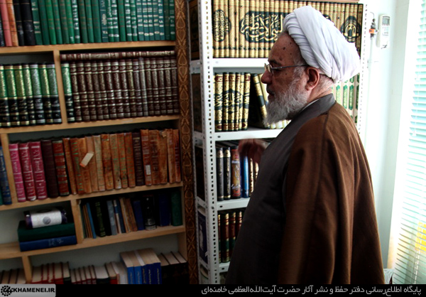 http://farsi.khamenei.ir/ndata/news/22105/02.jpg