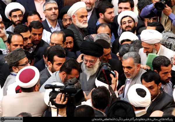 http://farsi.khamenei.ir/ndata/news/22412/C/13920209_1222412.jpg