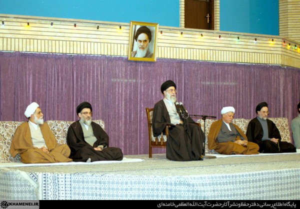 http://farsi.khamenei.ir/ndata/news/23843/C/13780815_0223843.jpg