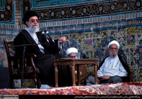 http://farsi.khamenei.ir/ndata/news/23920/C/13790714_0823920.jpg
