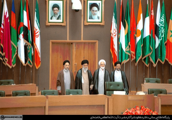 http://farsi.khamenei.ir/ndata/news/25796/C/13801111_0225796.jpg