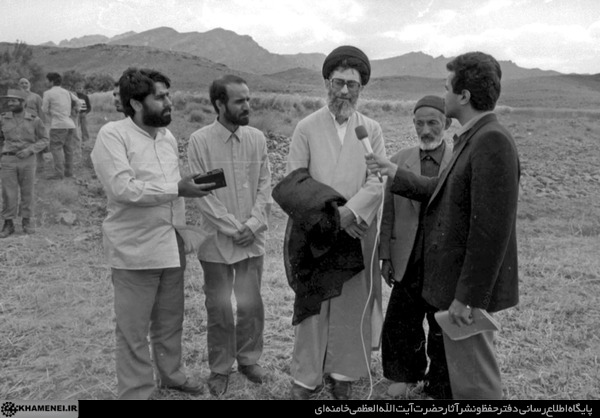 http://farsi.khamenei.ir/ndata/news/26507/C/13650327_1026507.jpg