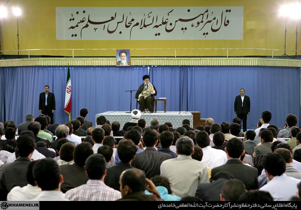 http://farsi.khamenei.ir/ndata/news/28210/C/13930828_0128210.jpg