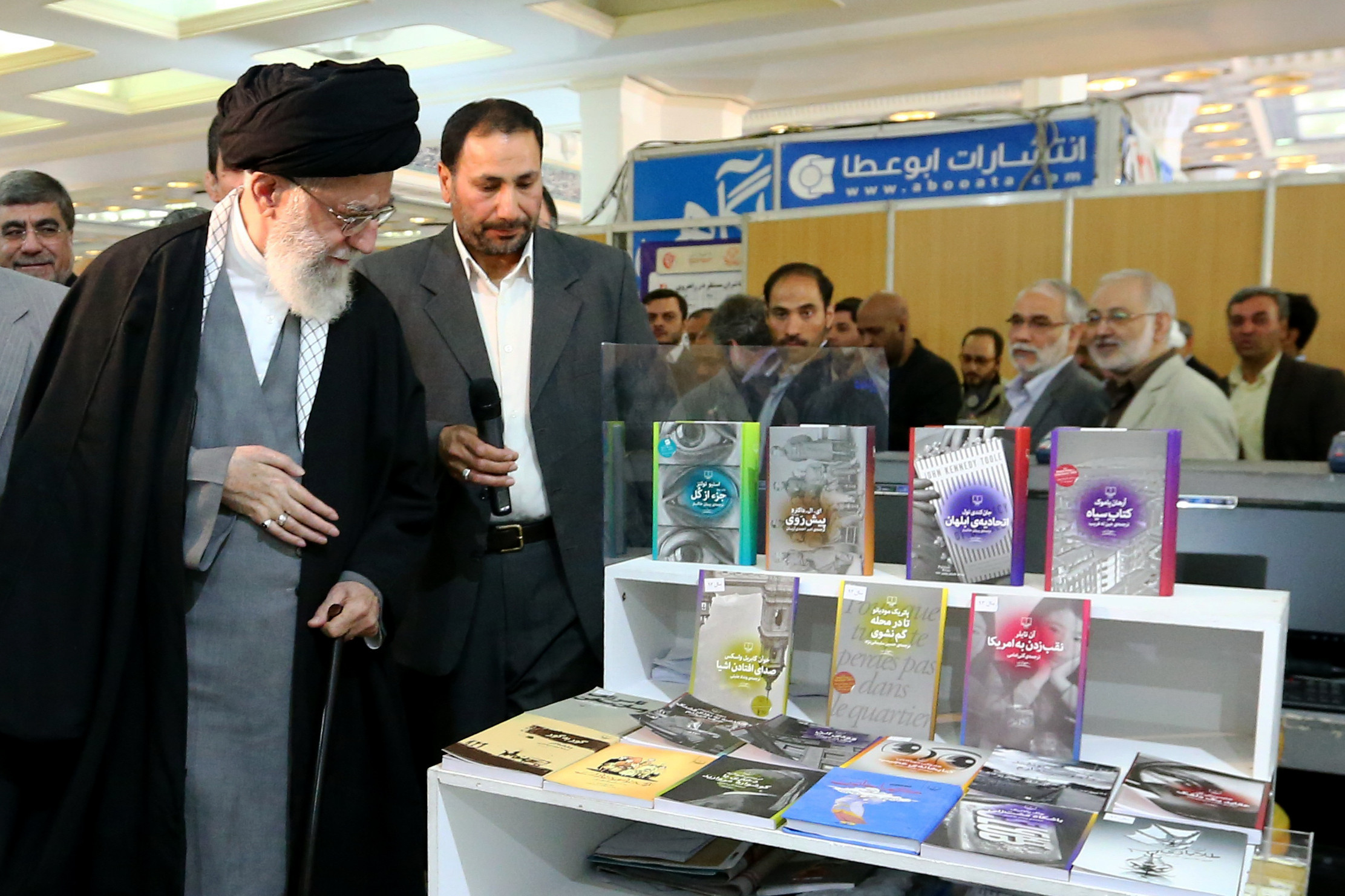 http://farsi.khamenei.ir/ndata/news/29702/B/13940223_0729702.jpg