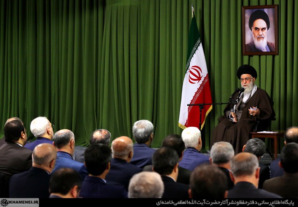 http://farsi.khamenei.ir/ndata/news/31271/C/13940810_17031271.jpg