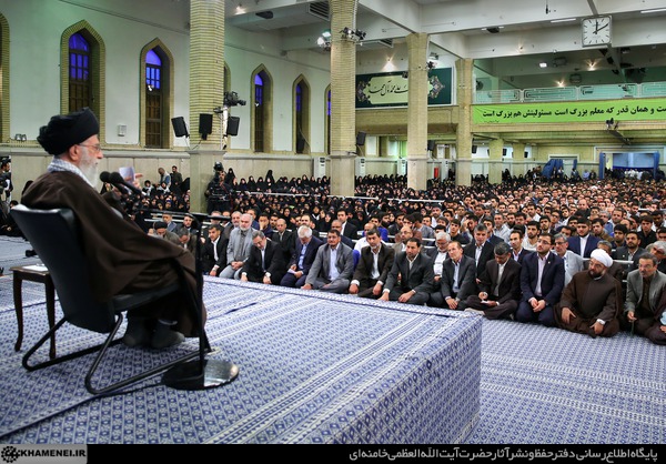 http://farsi.khamenei.ir/ndata/news/32956/C/13950213_2332956.jpg