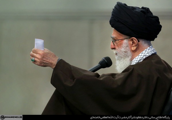 http://farsi.khamenei.ir/ndata/news/32956/C/13950213_6932956.jpg