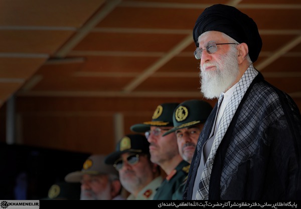 http://farsi.khamenei.ir/ndata/news/34476/C/13950707_3834476.jpg