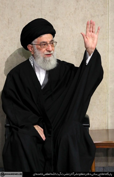 http://farsi.khamenei.ir/ndata/news/35395/C/13951022_3235395.jpg
