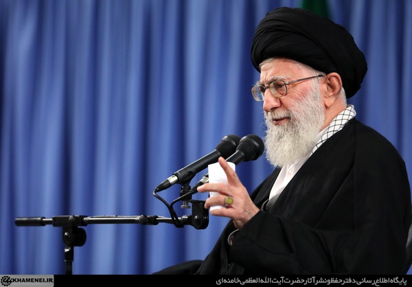 http://farsi.khamenei.ir/ndata/news/35590/C/13951119_1935590.jpg