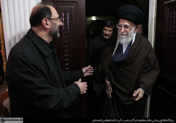 http://farsi.khamenei.ir/ndata/news/39131/C/13961215_0139131.jpg