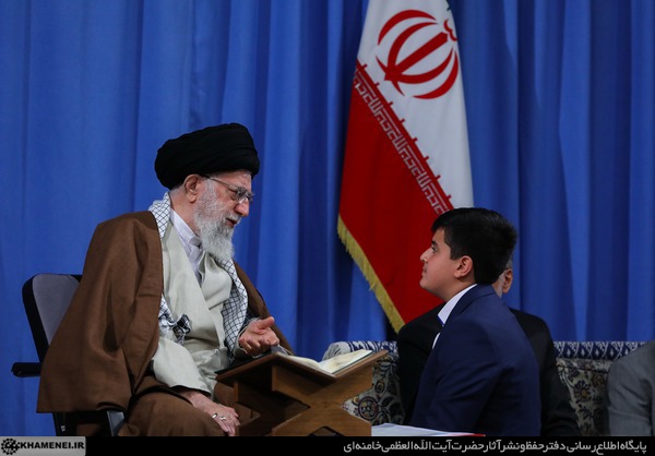 http://farsi.khamenei.ir/ndata/news/42442/C/13980216_5642442.jpg