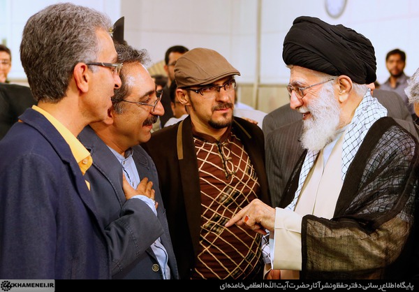 https://farsi.khamenei.ir/ndata/news/26944/C/13930421_0226944.jpg