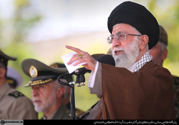 http://farsi.khamenei.ir/ndata/news/29787/C/13940230_10629787.jpg